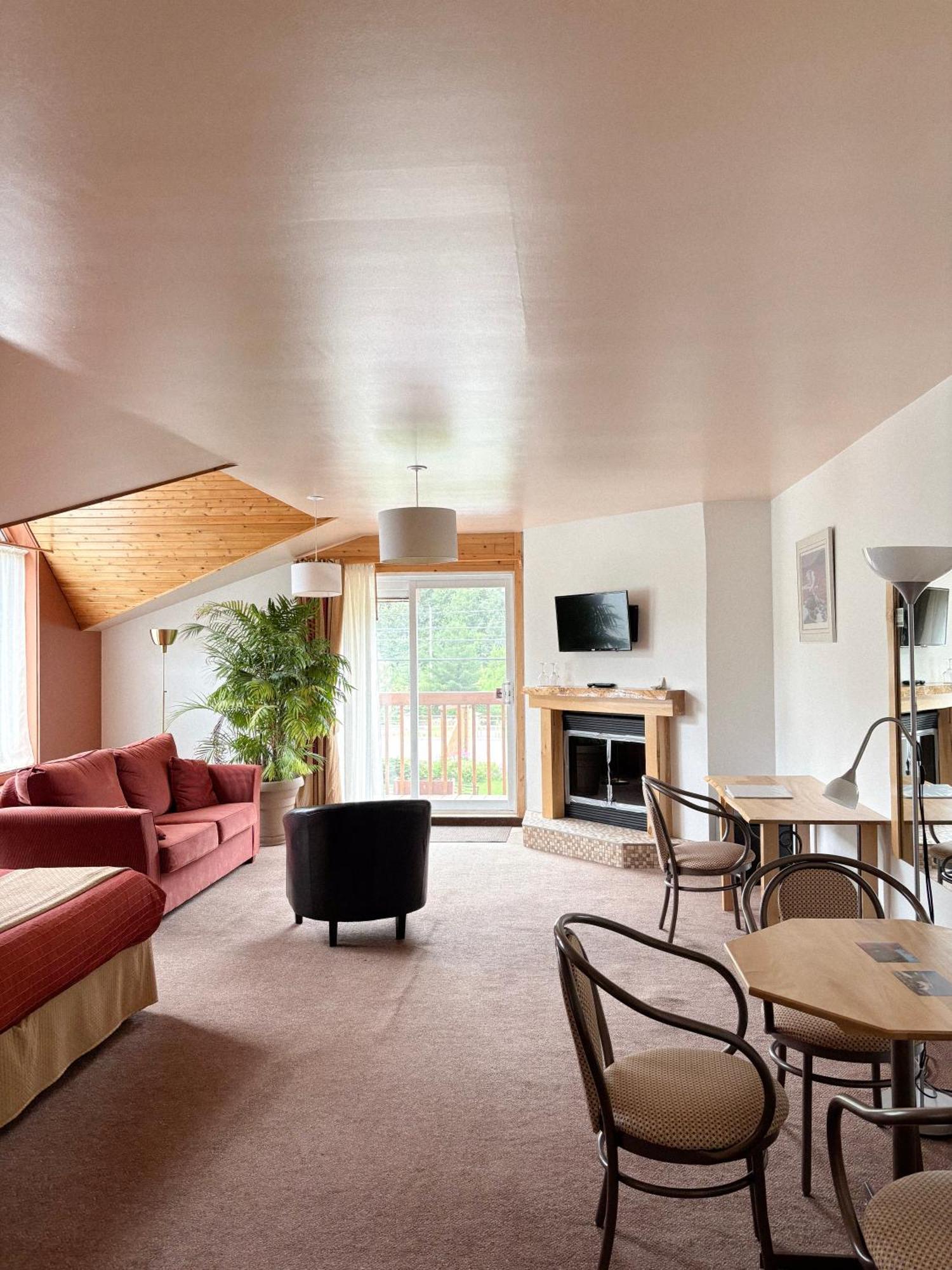 Auberge Du Jardin Petit-Saguenay Экстерьер фото